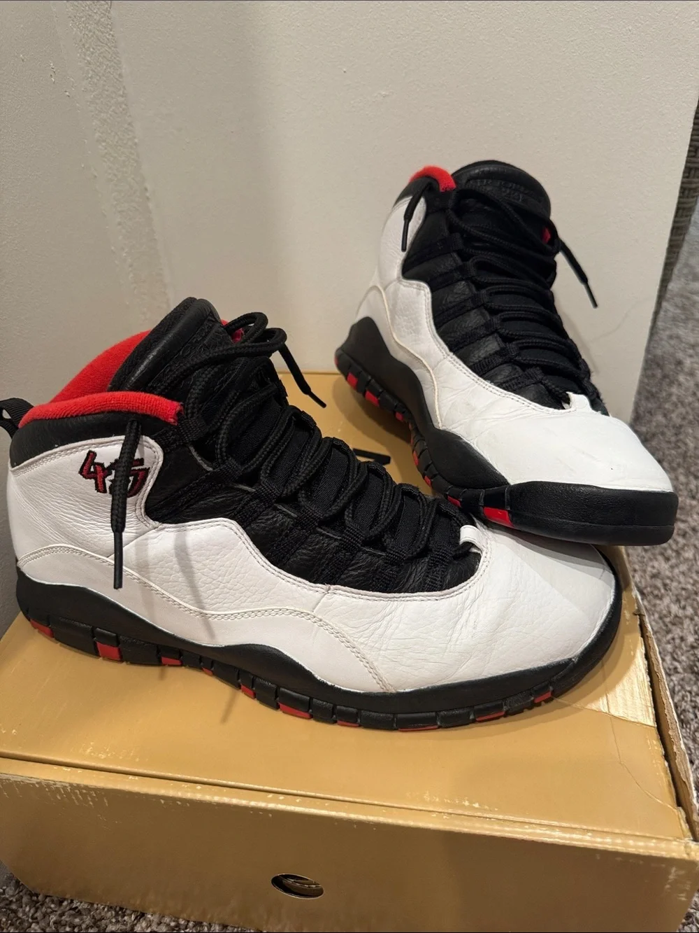 Retro Jordan 10s Basketball Sneakers - White/Black/Red